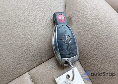 2007 Mercedes-Benz R 350 4Matic z USA, uszkodzony, nr VIN 4JGCB65E07A040464